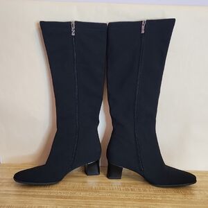 Gore-Tex Classic Knee-High HeelWomen's Boots, size 5.5